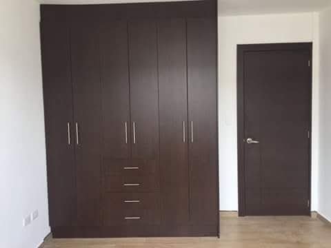 Closet Caoba — DIPM